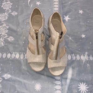 A new day wedged shoes